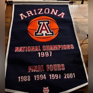 U Of A Wildcats Basketball National Champions / Final Fours Penant